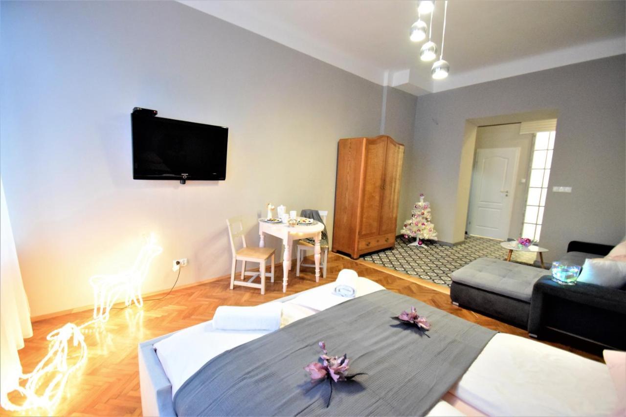 Apartment Viktoria *